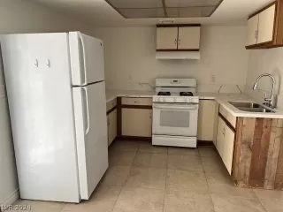 Photo #3: 2595463 Listing