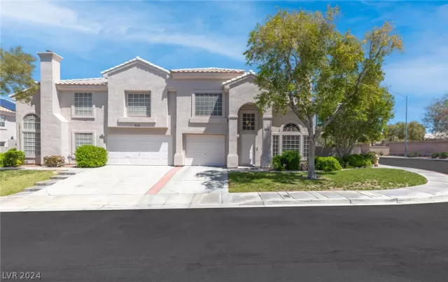 MLS: 2595518 Condo For Sale