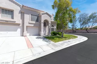 Photo #3: 2595518 Listing