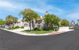 Photo #5: 2595518 Listing