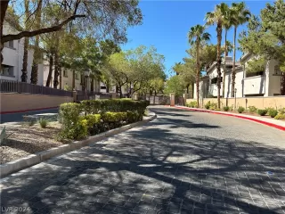 Photo #1: 2595520 Listing 