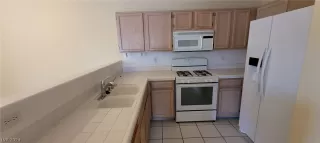 Photo #4: 2595529 Listing