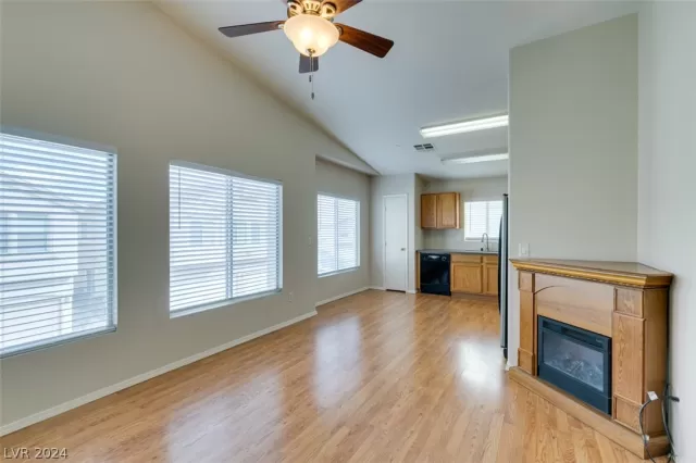 MLS: 2595544 Condo For Sale