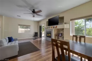 Photo #6: 2595551 Listing