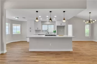 Photo #2: 2595566 Listing 