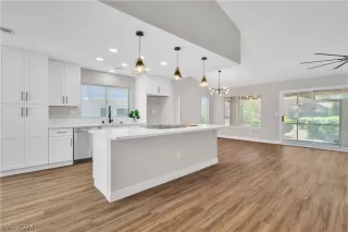 Photo #3: 2595566 Listing 