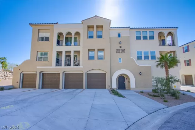 MLS: 2595602 Condo For Sale