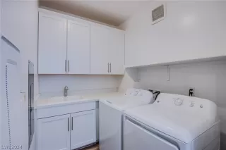 Photo #6: 2595602 Listing 