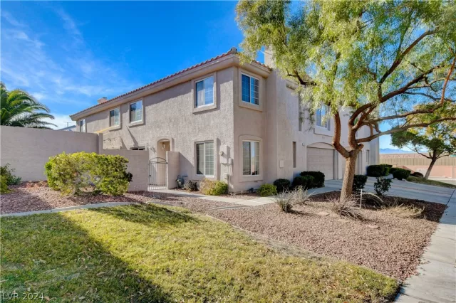 MLS: 2595645 Condo For Sale