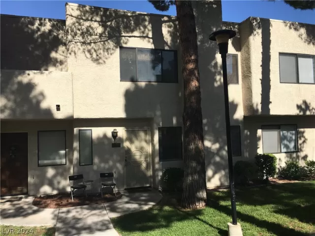 MLS: 2595668 Condo For Sale