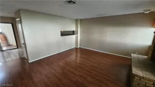 Photo #1: 2595668 Listing 