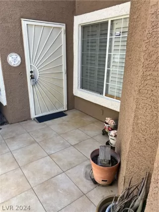 Photo #2: 2595686 Listing