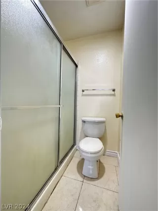 Photo #5: 2595693 Listing