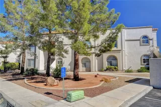 Photo #2: 2595708 Listing