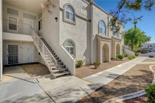 Photo #3: 2595708 Listing