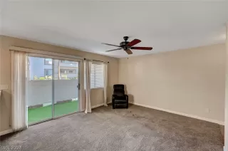 Photo #5: 2595708 Listing