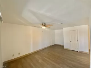 Photo #5: 2595784 Listing