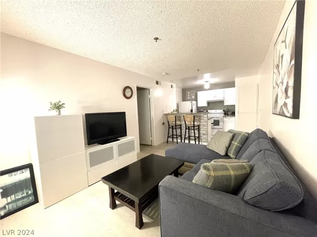 MLS: 2595822 Condo For Sale