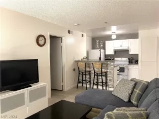 Photo #1: 2595822 Listing 