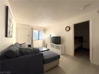 Photo #2: 2595822 Listing 