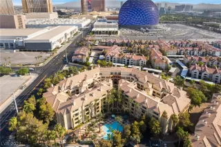 Photo #2: 2595831 Listing