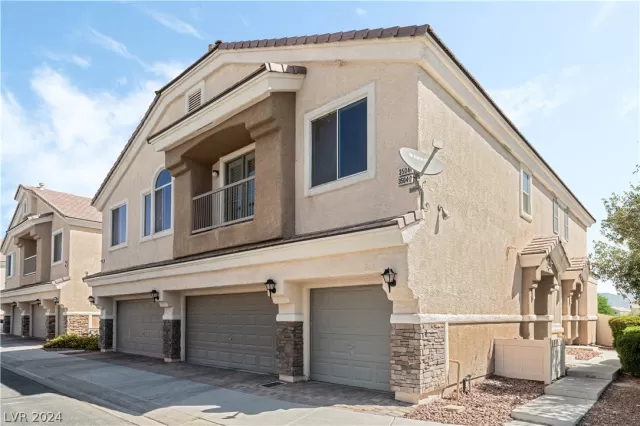 MLS: 2595837 Condo For Sale