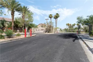 Photo #1: 2595837 Listing 