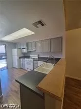 Photo #4: 2595843 Listing 