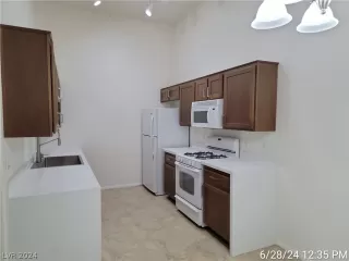 Photo #4: 2595887 Listing 
