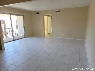 Photo #1: 2595888 Listing 