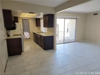 Photo #2: 2595888 Listing 