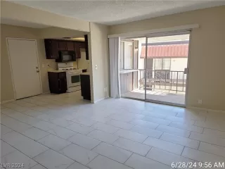 Photo #4: 2595888 Listing 