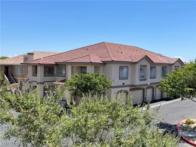 MLS: 2595902 Condo For Sale