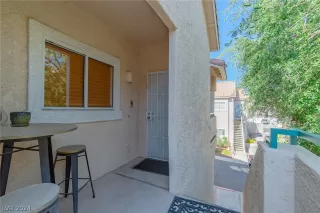 Photo #3: 2595938 Listing