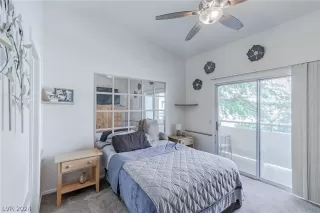 Photo #5: 2595938 Listing