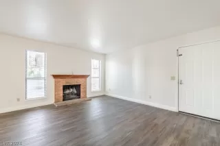 Photo #6: 2595945 Listing 