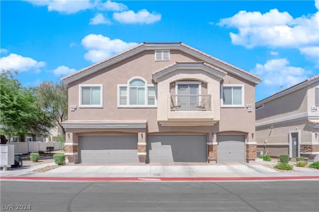 MLS: 2595967 Condo For Sale