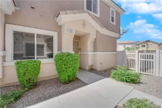 Photo #1: 2595967 Listing