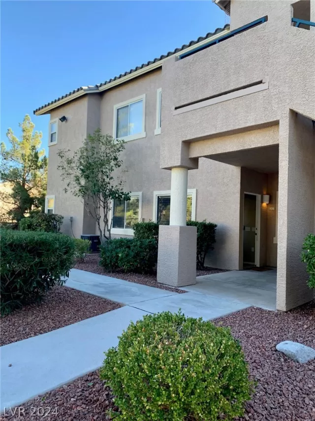 MLS: 2595975 Condo For Sale