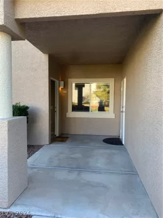 Photo #1: 2595975 Listing 