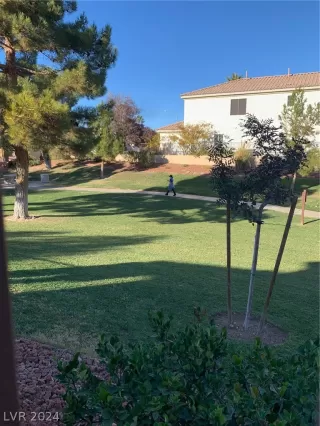 Photo #4: 2595975 Listing 