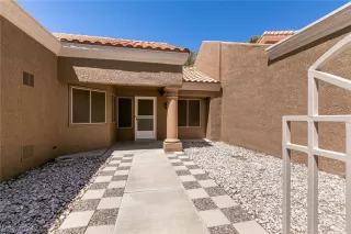 Photo #3: 2595976 Listing