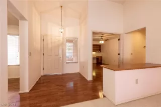 Photo #4: 2595976 Listing