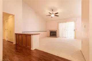 Photo #5: 2595976 Listing