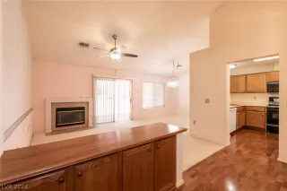 Photo #6: 2595976 Listing