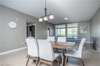 Photo #4: 2595988 Listing