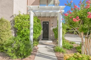 Photo #1: 2595998 Listing 