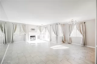 Photo #6: 2595998 Listing 