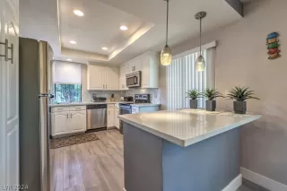 Photo #6: 2596015 Listing 