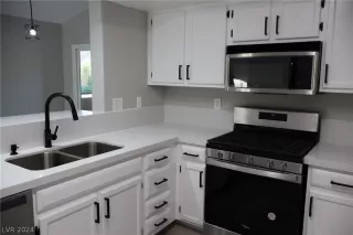 Photo #1: 2596016 Listing